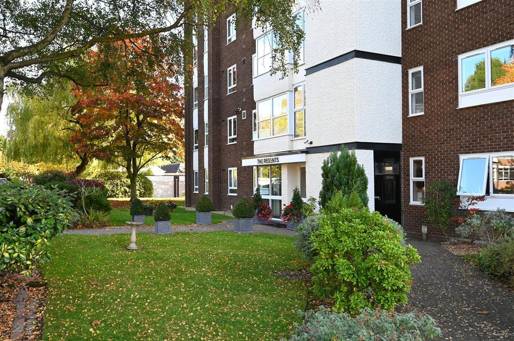 Front garden.JPG