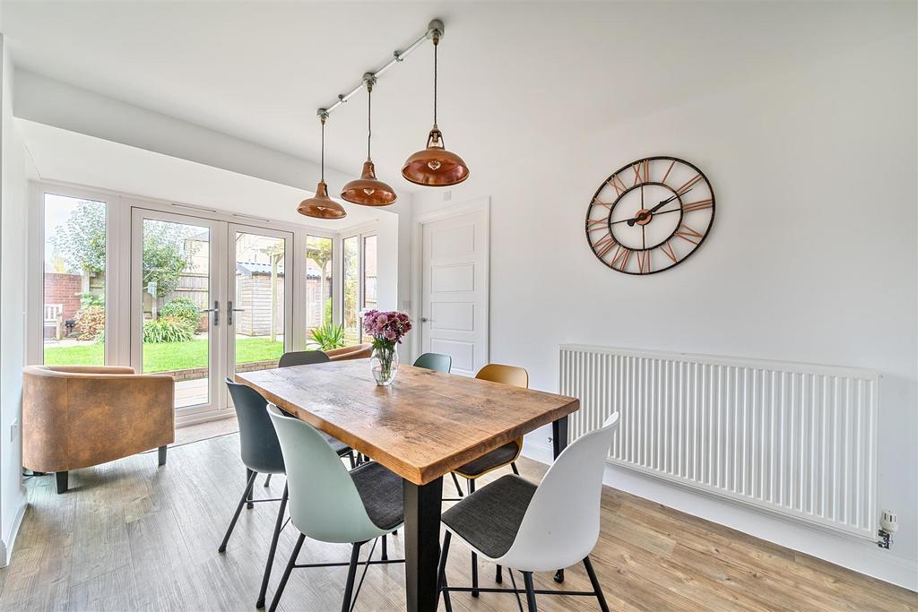 Kitchen/Dining room