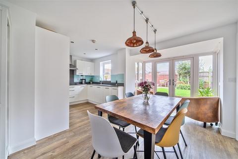 undefined, Victoria Close, Exeter