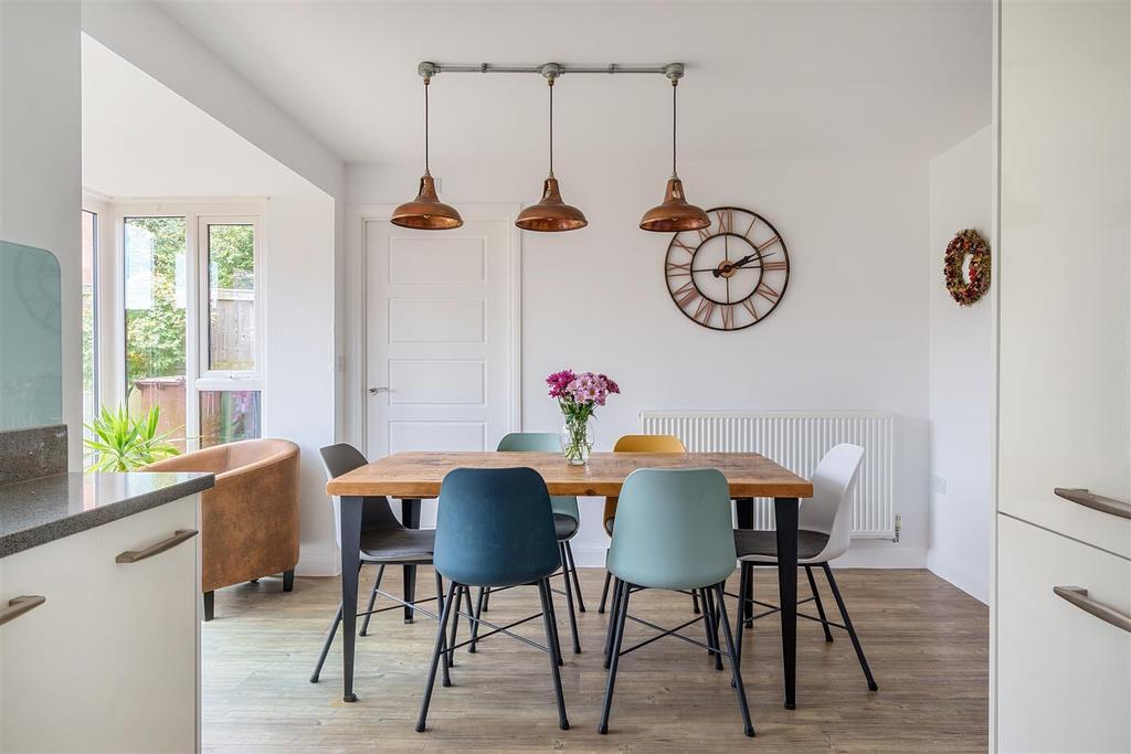 Kitchen/Dining room