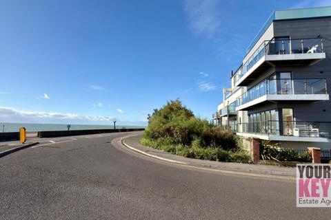 2 bedroom flat for sale, Olivia Court, Hythe, Kent CT21 5FD