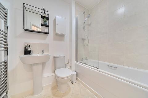 1 bedroom apartment for sale, Centrifuge Way, Hampshire GU14