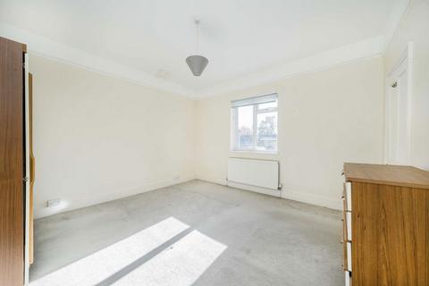 1 bedroom maisonette for sale, Priory Road, Hampton TW12