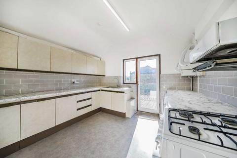 1 bedroom maisonette for sale, Priory Road, Hampton TW12