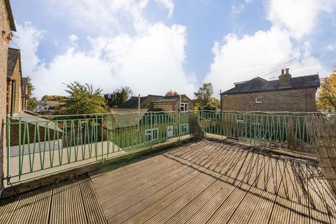 1 bedroom maisonette for sale, Priory Road, Hampton TW12