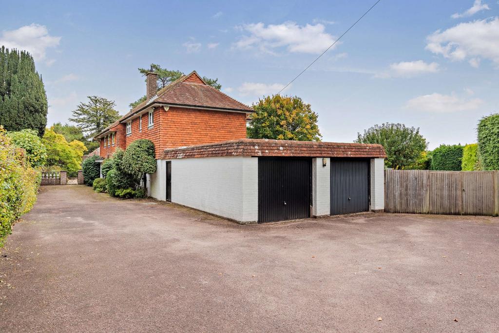 Garages & Parking