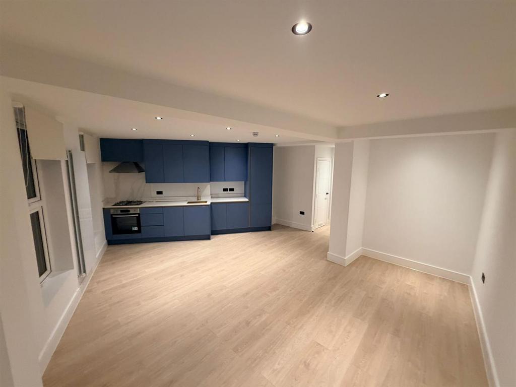 Flat 2 Bexley l V.jpg