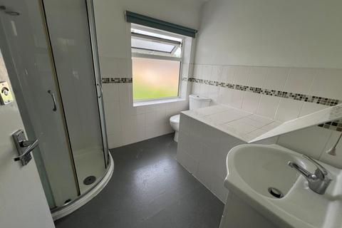 6 bedroom end of terrace house to rent, Coventry, CV4