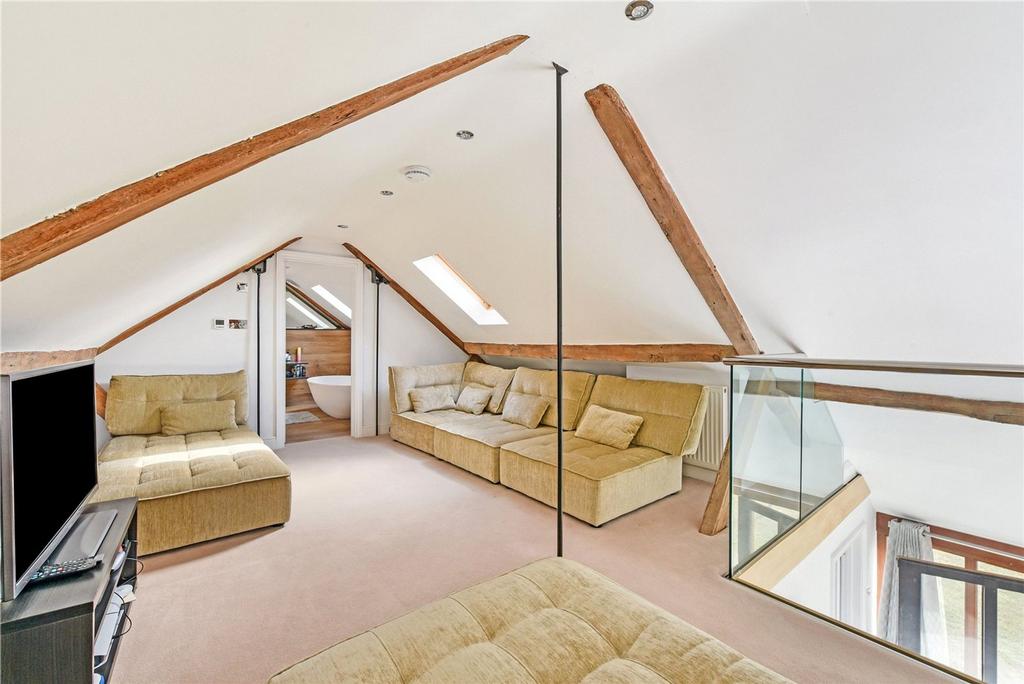 2nd Sitting Rm/Bed