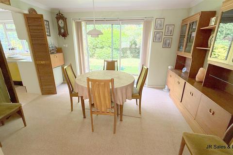 3 bedroom detached house for sale, Homewood Avenue, Cuffley