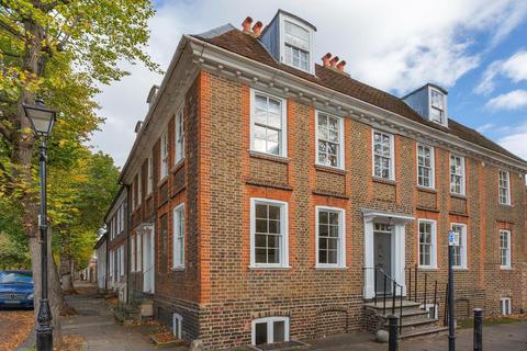 undefined, Brentford TW8