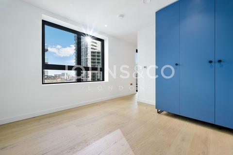 undefined, Peninsula Gardens, Greenwich Peninsula, London SE10
