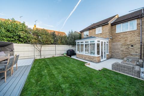 3 bedroom detached house for sale, Godwin Road, Stratton, Swindon, SN