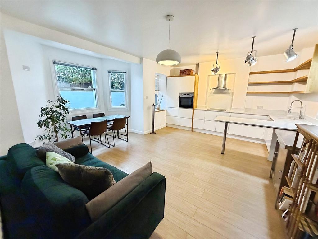 Lounge/Diner/Kitchen