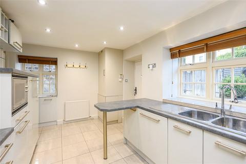 4 bedroom end of terrace house for sale, The Avenue, Harewood, LS17