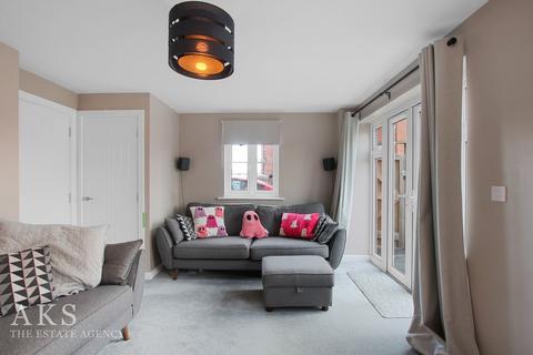 4 bedroom semi-detached house for sale, Wren Close, Derby DE65