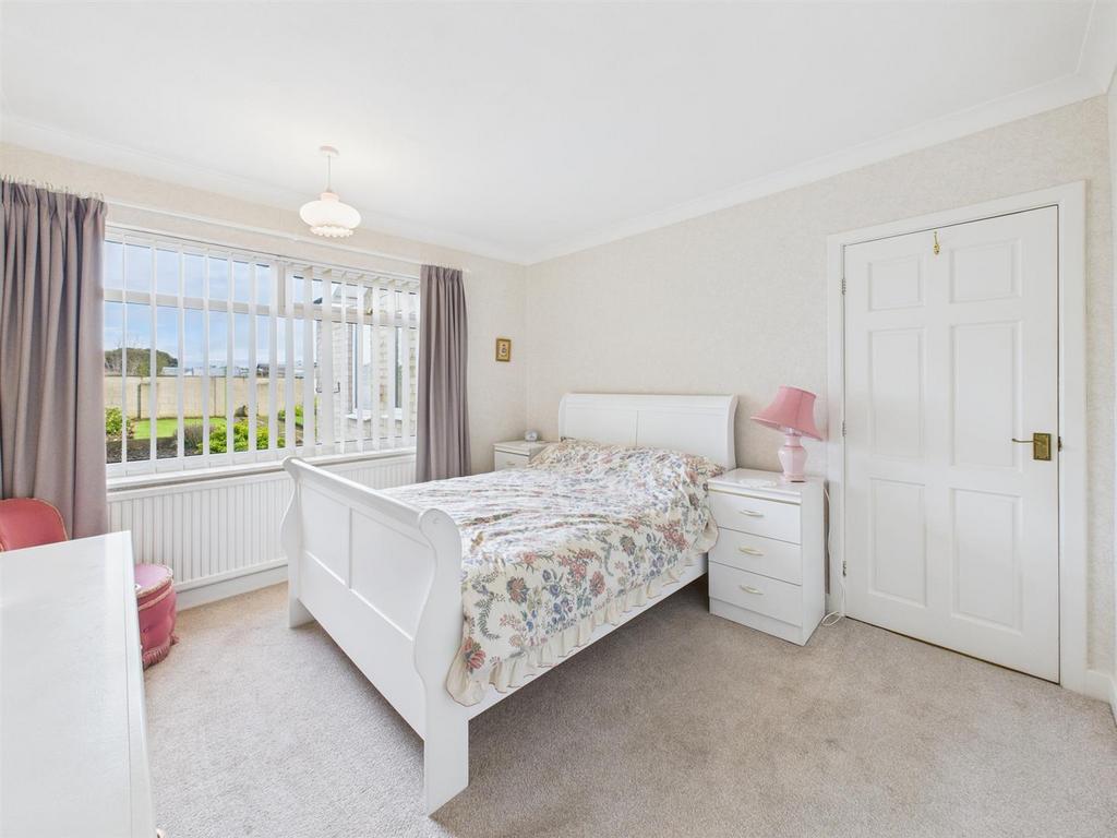 Bedroom: