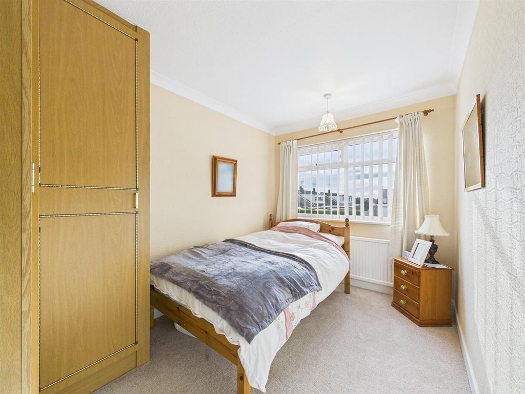Bedroom:
