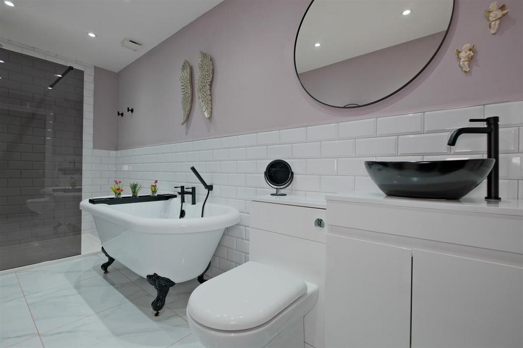 Family bathroom