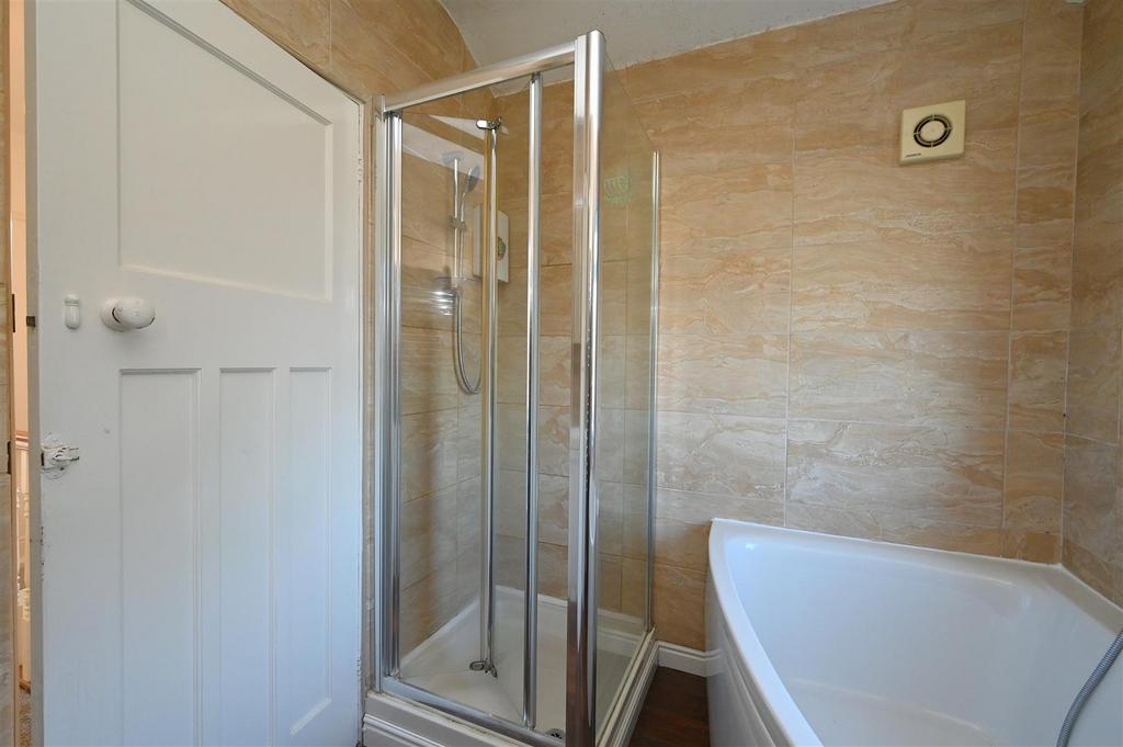 Bathroom1.JPG