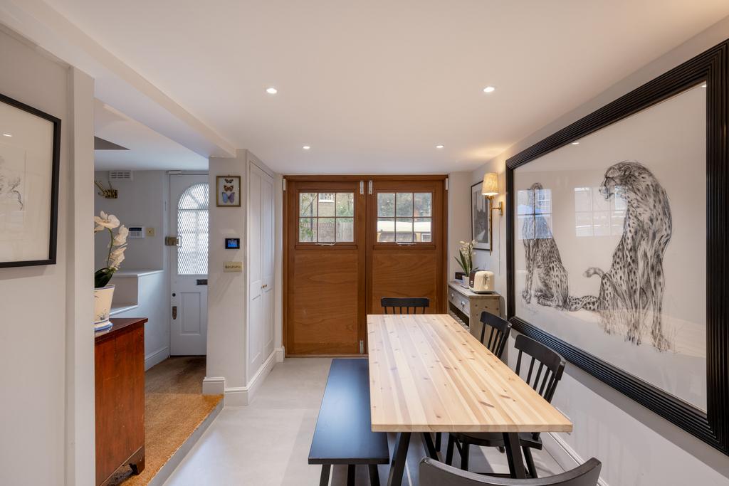 Private Realtor-23 Royal Crescent Mews-12 Lo
