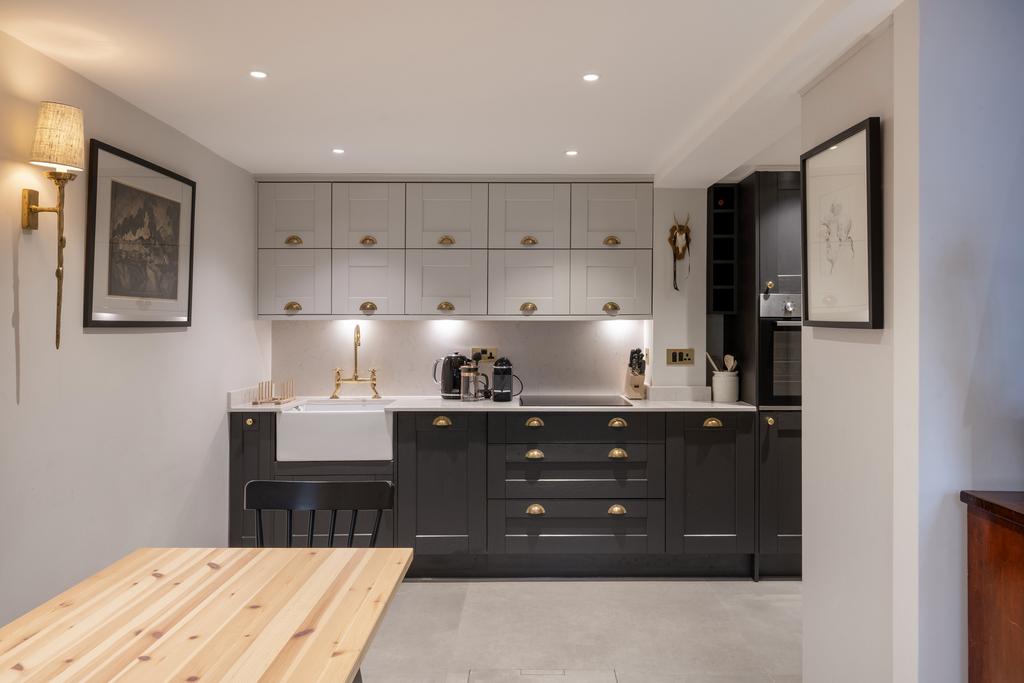 Private Realtor-23 Royal Crescent Mews-10 Lo