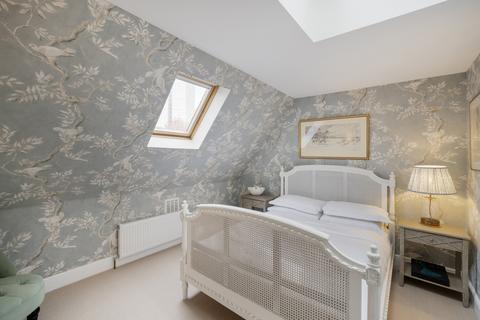 undefined, Royal Crescent Mews, London