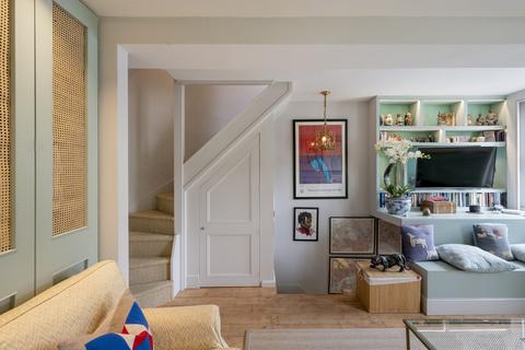 undefined, Royal Crescent Mews, London