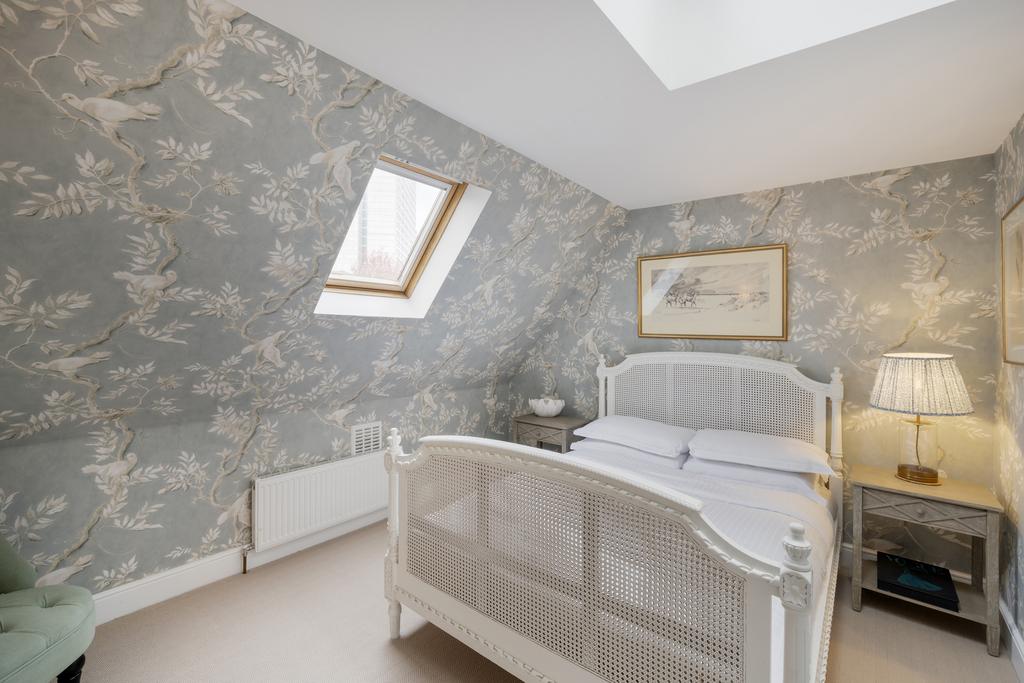 Private Realtor-23 Royal Crescent Mews-21 Lo