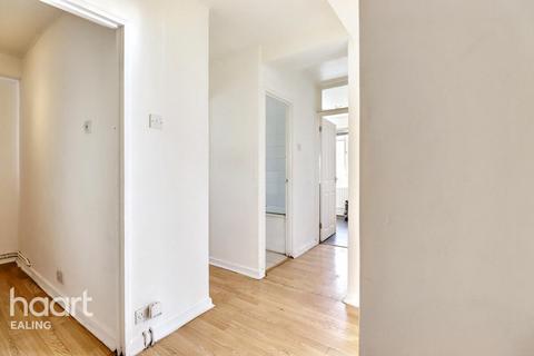 2 bedroom apartment to rent, John Aird Court, LONDON