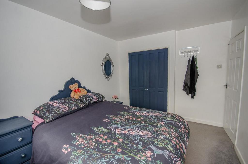 Bedroom one pic 2.jpg