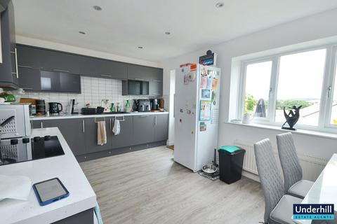 10 Cousens Close, Dawlish, EX7 9TE