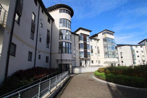 2 bedroom flat to rent, Mistletoe Court