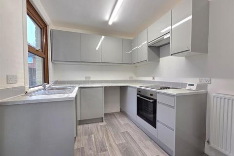 2 bedroom terraced house for sale, High Street, Gloucester