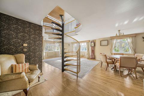 3 bedroom penthouse for sale, Ingress Park Avenue, Greenhithe DA9
