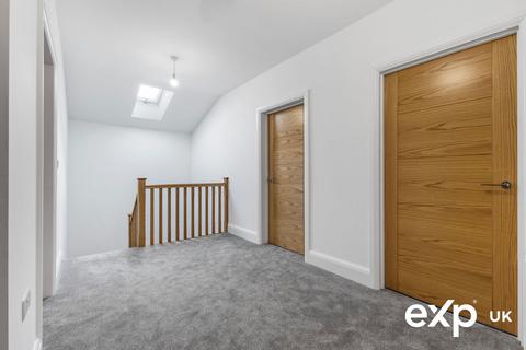 5 bedroom detached house for sale, Nightingale Way, Nottingham NG15