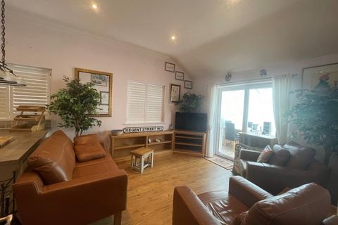 2 bedroom detached bungalow for sale, Hancocks Field, Deal, CT14