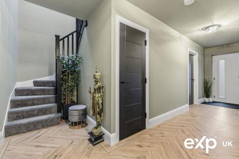 6 bedroom detached house for sale, Nightingale Way, Nottingham NG15