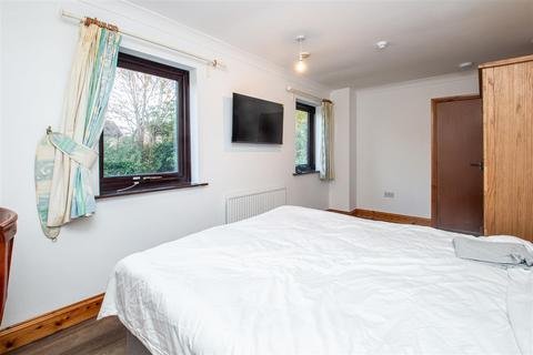 undefined, UTILITY BILLS INLUDED - Krypton Close, Shenley Lodge