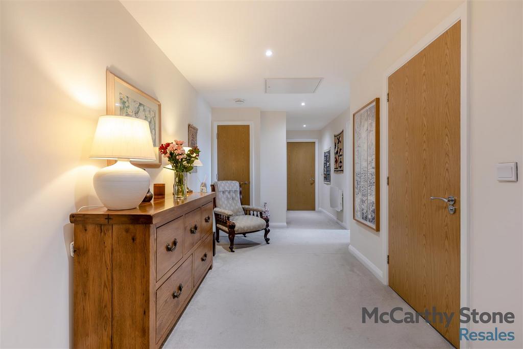 8667988-interior09.jpg