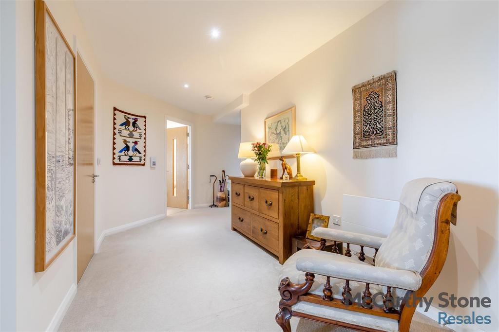 8667988-interior14.jpg