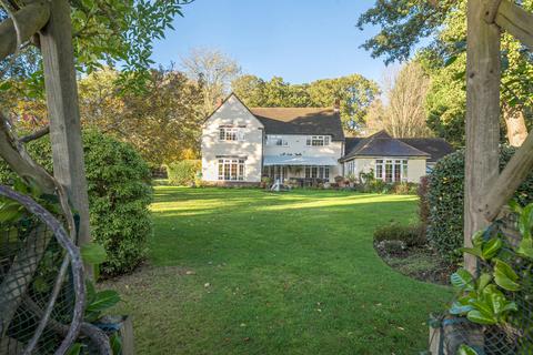 5 bedroom detached house for sale, Fleet Hill, Finchampstead, Wokingham