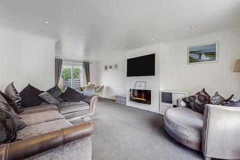 3 bedroom semi-detached house for sale, Station Road, Neilston, Glasgow