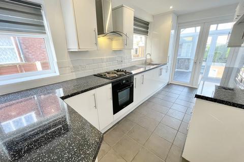3 bedroom semi-detached house for sale, Warley Road, North Shore FY1
