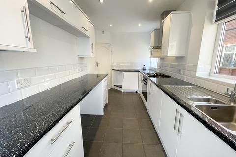 3 bedroom semi-detached house for sale, Warley Road, North Shore FY1