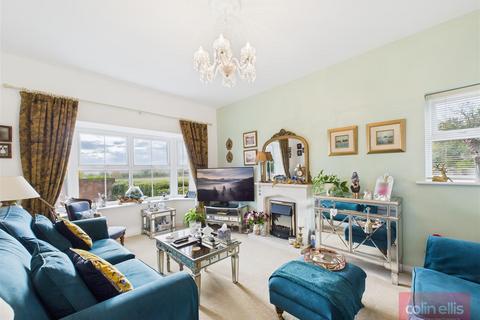3 bedroom detached bungalow for sale, South Lea Road, Cayton, Scarborough, YO11