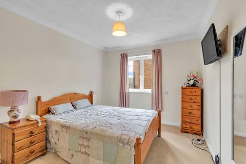2 bedroom flat for sale, Fitzjohn Court, Hassocks, BN6 8QP
