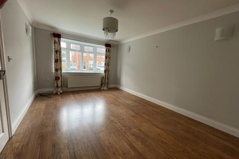 3 bedroom semi-detached house for sale, Matthews Close, Deal, CT14