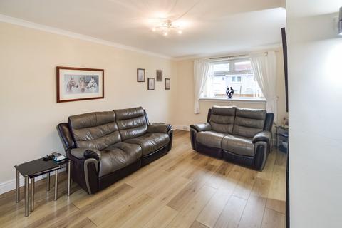 2 Doon Place, KA21 6EJ