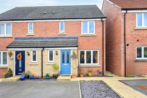 18 Gregory Place, Witney, OX29 7AW